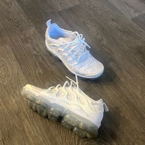 Air VaporMax Plus Platinum